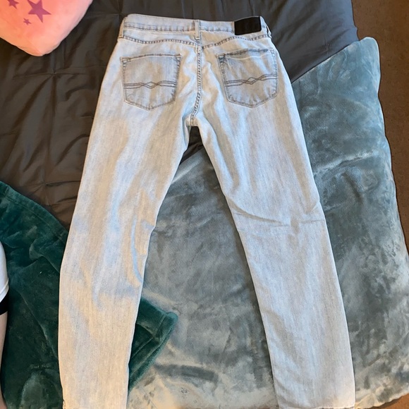 Levi Men’s Blue Jeans - Picture 2 of 4